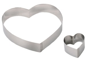 Rant w Kształcie Serca szer. 18 cm DE BUYER